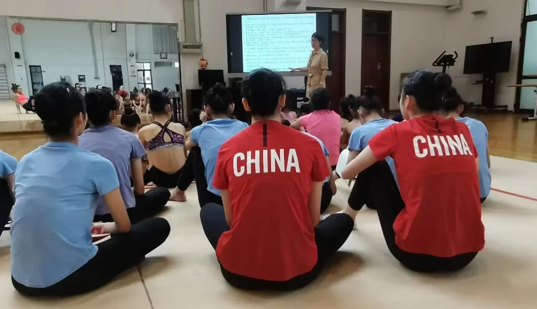 如何通过模拟比赛提高控卫的应变能力_2